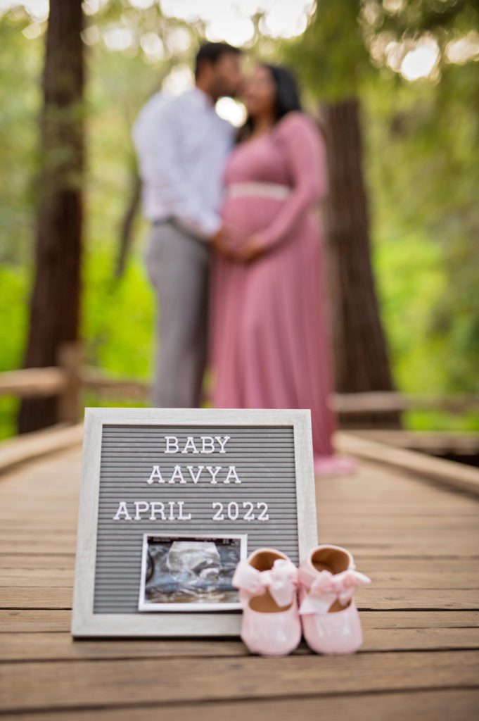 maternity portraits at the redwood nature preserve