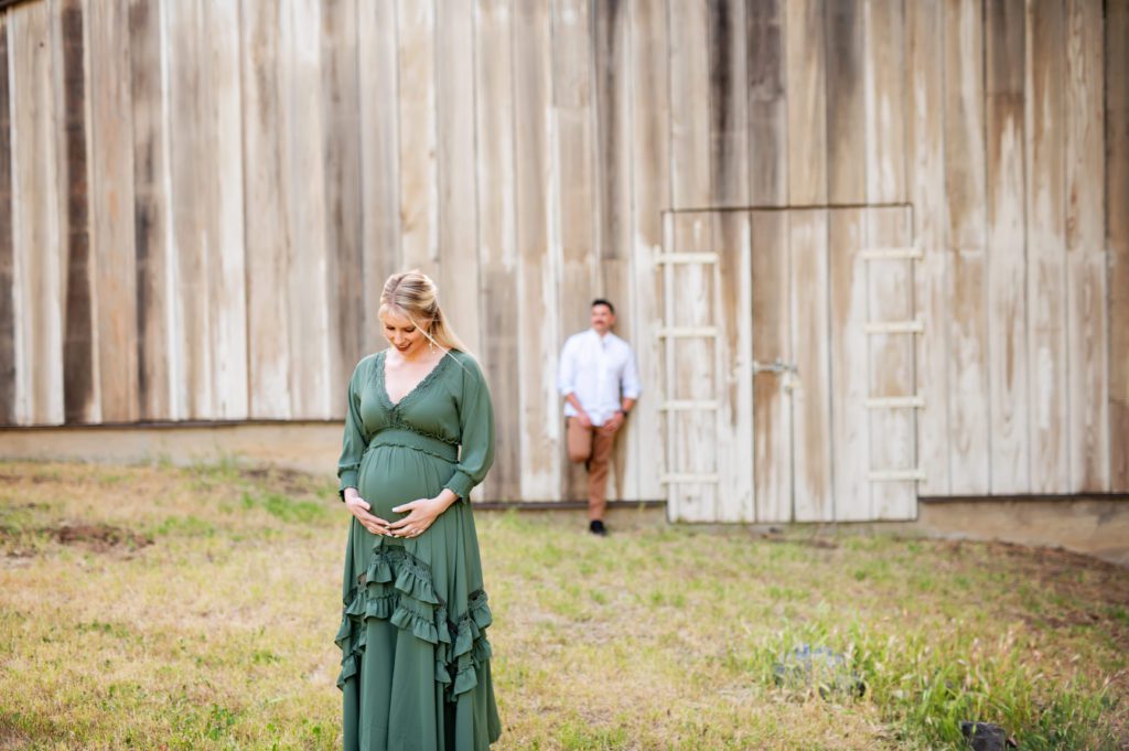 sunset maternity portraits at bernal ranch park