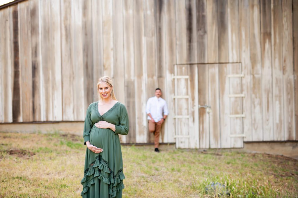 sunset maternity portraits at bernal ranch park