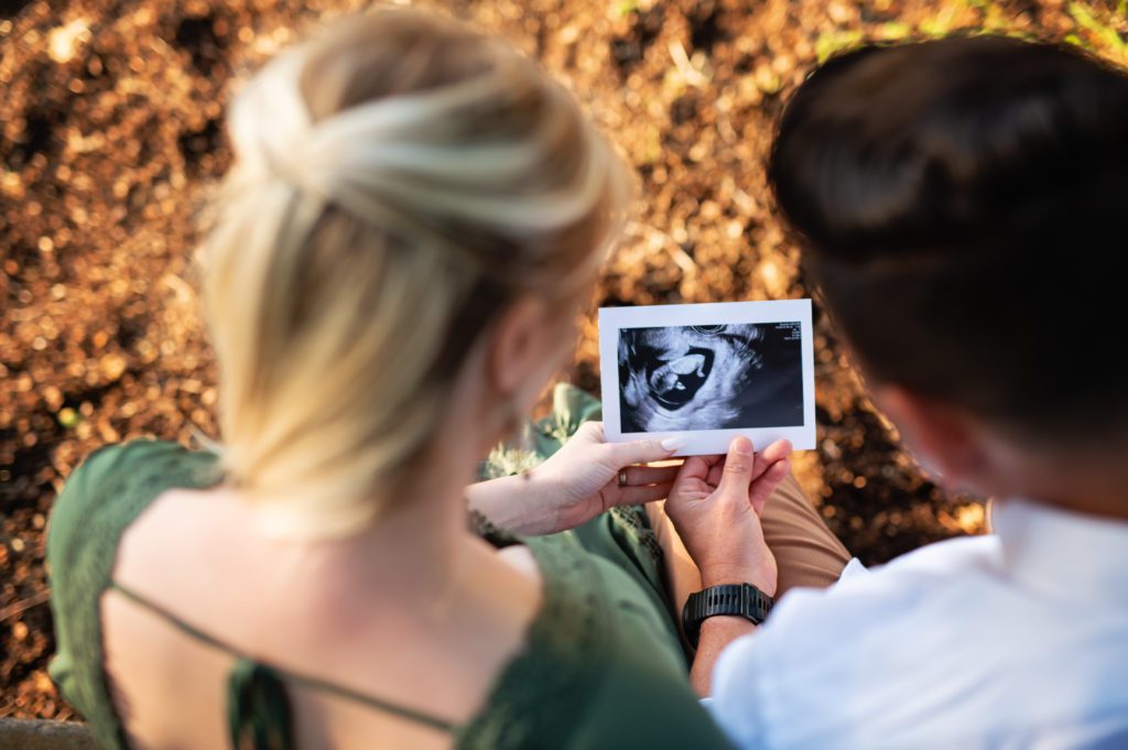 sunset maternity portraits at bernal ranch park
