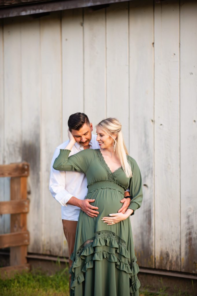 sunset maternity portraits at bernal ranch park