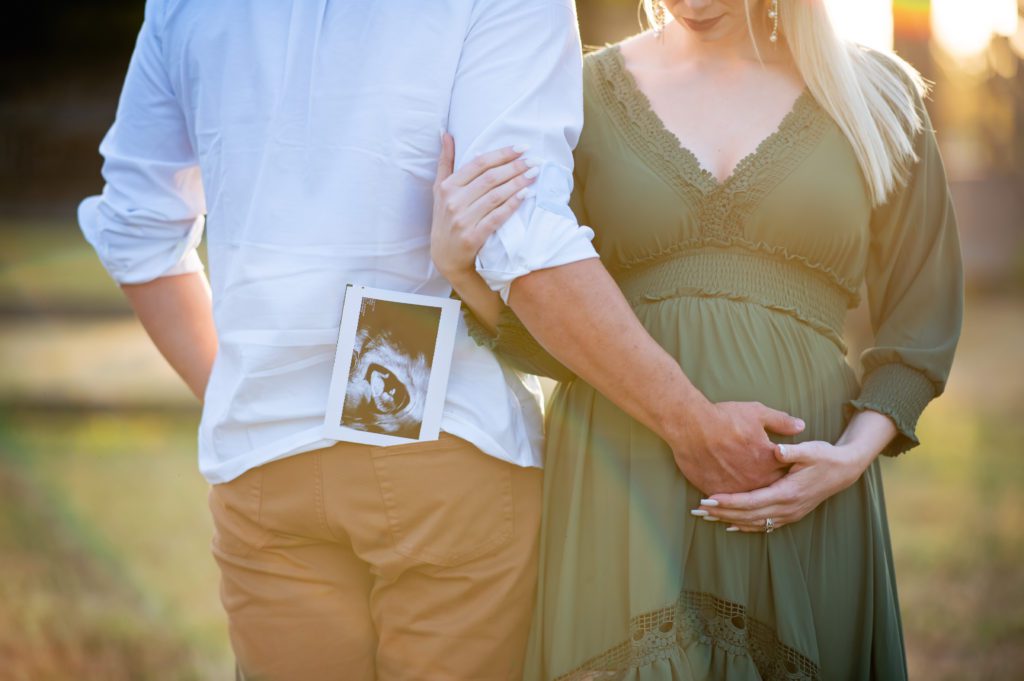 sunset maternity portraits at bernal ranch park