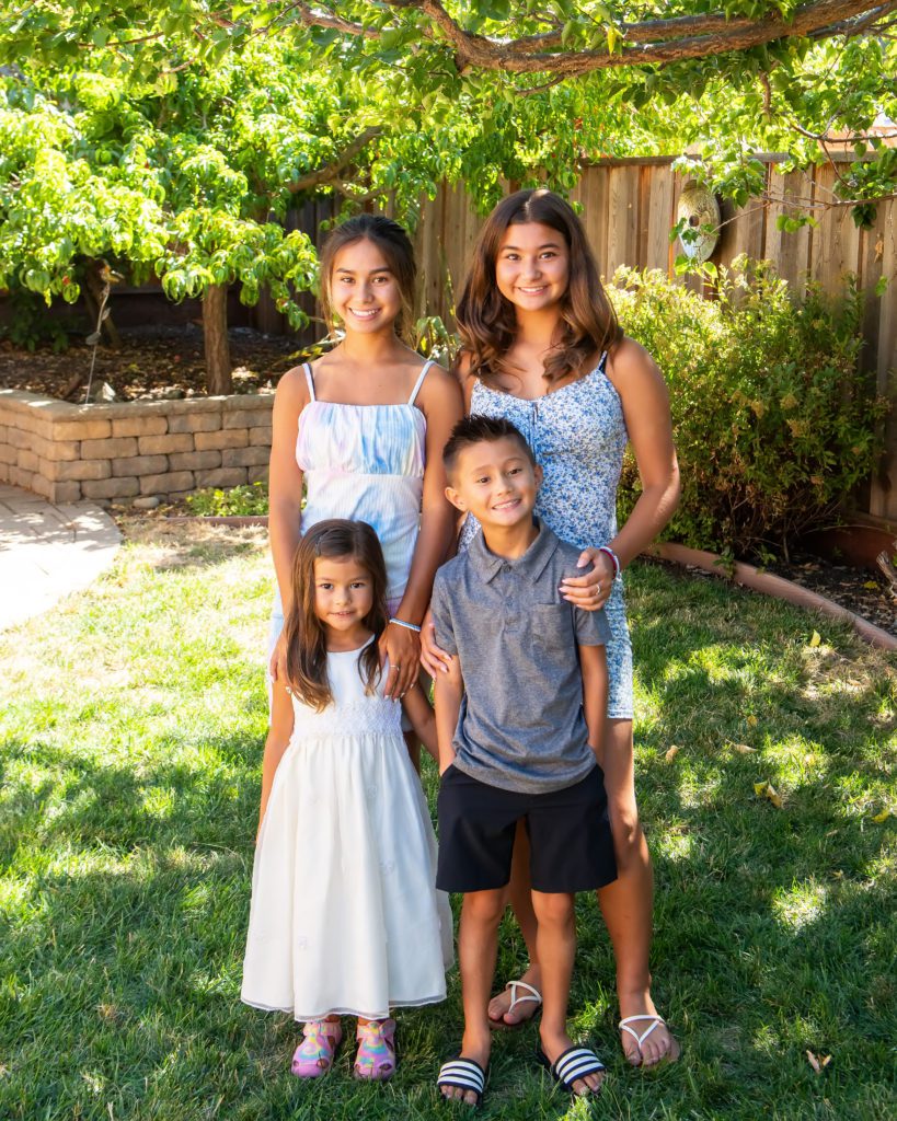 how to take family portraits in your backyard