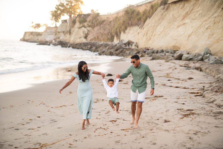 When Is The Best Time For A Beach Family Portrait Session?