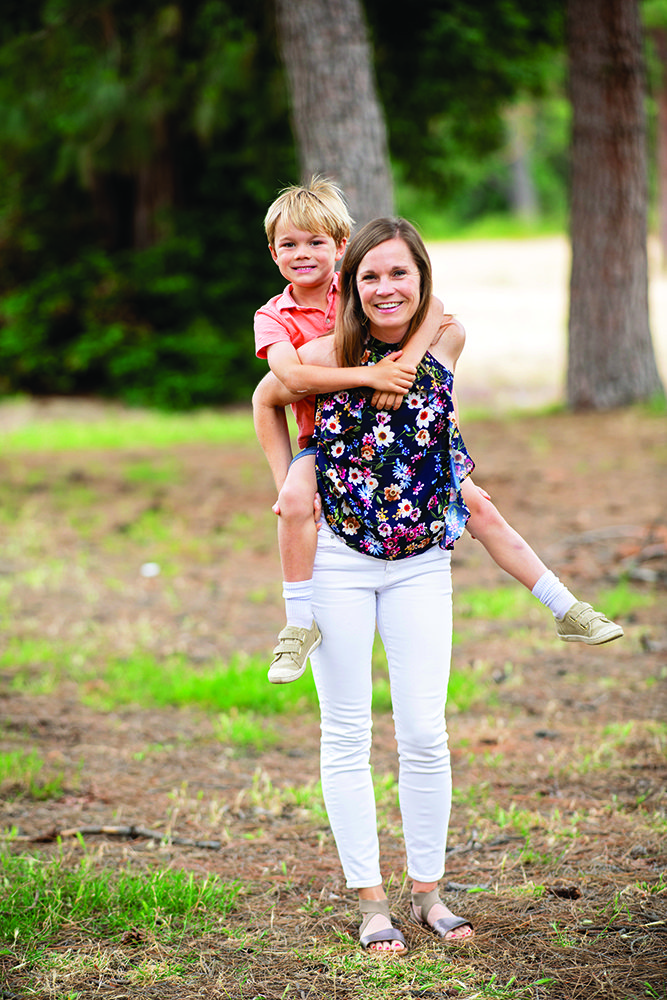 family portrait poses that kids love