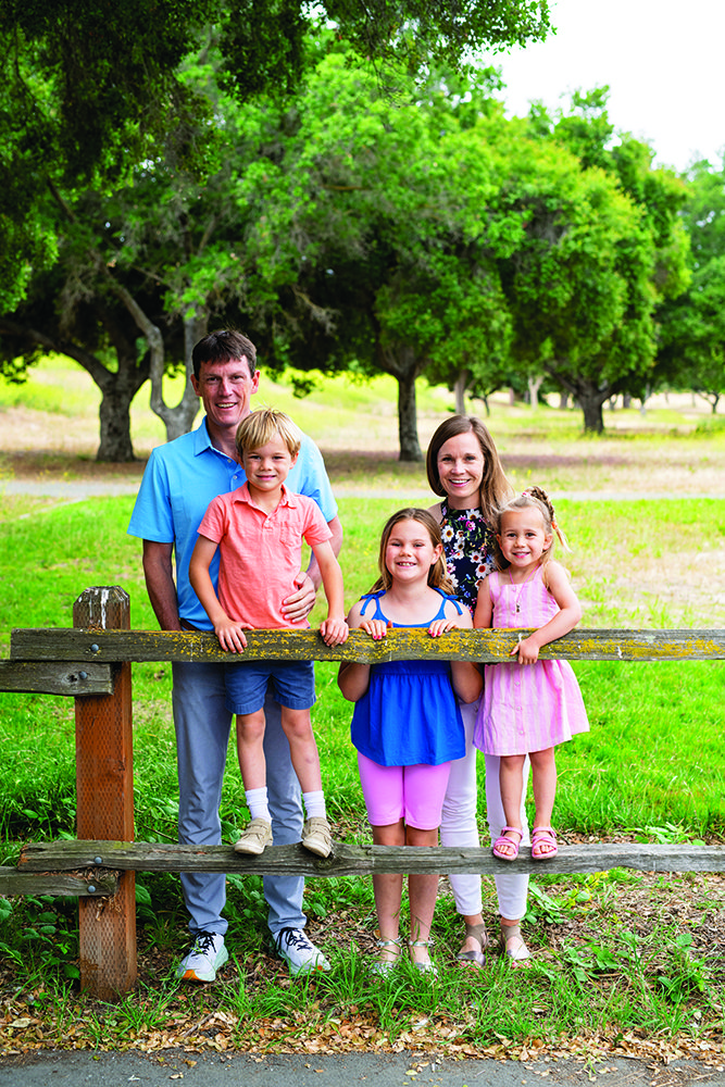 family portrait poses that kids love