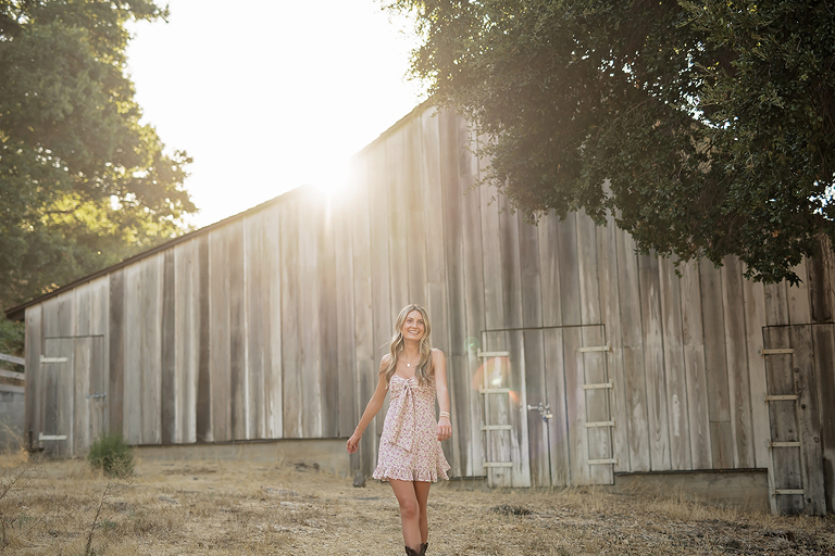 senior portraits at bernal ranch park