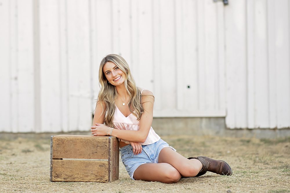 senior portraits at bernal ranch park