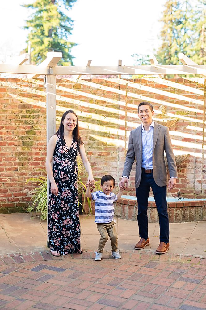 Evening Maternity Portraits at the Elizabeth Gamble Garden
