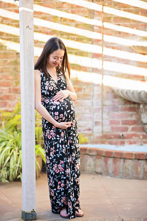 Evening Maternity Portraits at the Elizabeth Gamble Garden