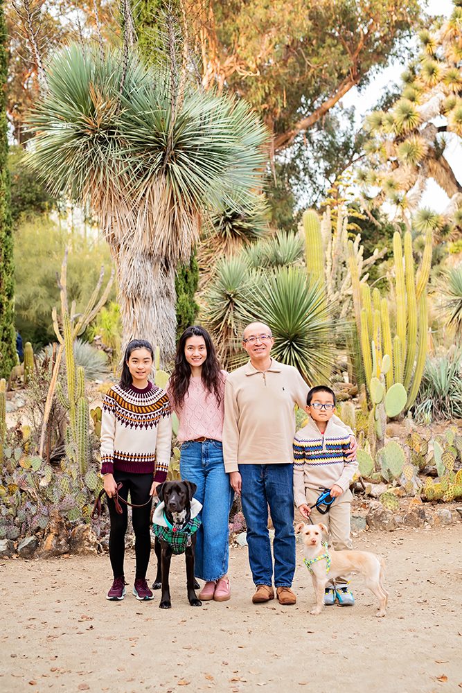 How To Take Family Portraits With Your Pets