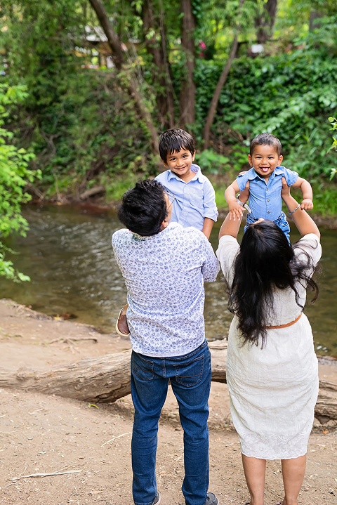 Tips for Posing Families Naturally