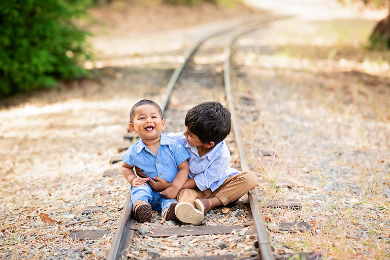 Tips for Posing Families Naturally