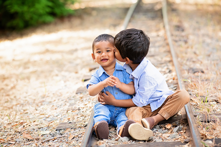 Tips for Posing Families Naturally