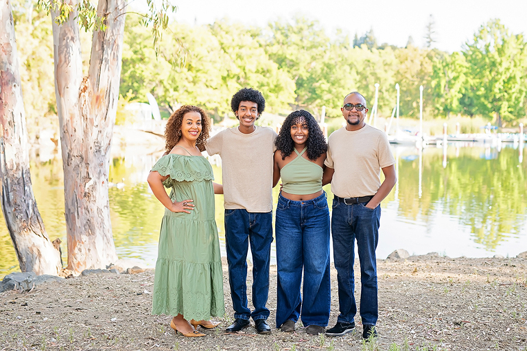 early morning family portraits at Vasona Park