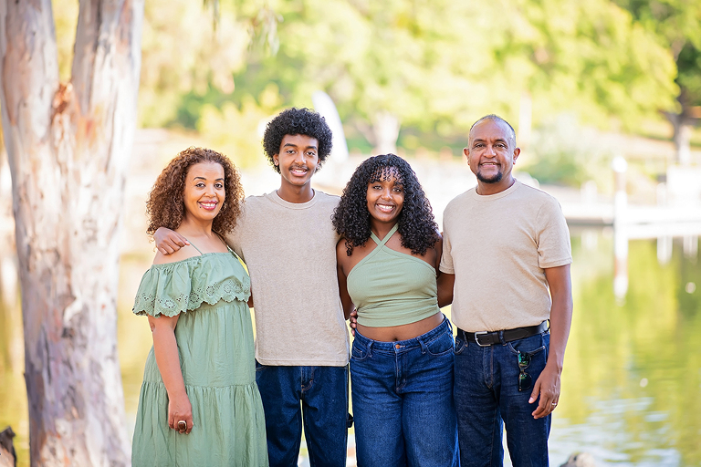 early morning family portraits at Vasona Park