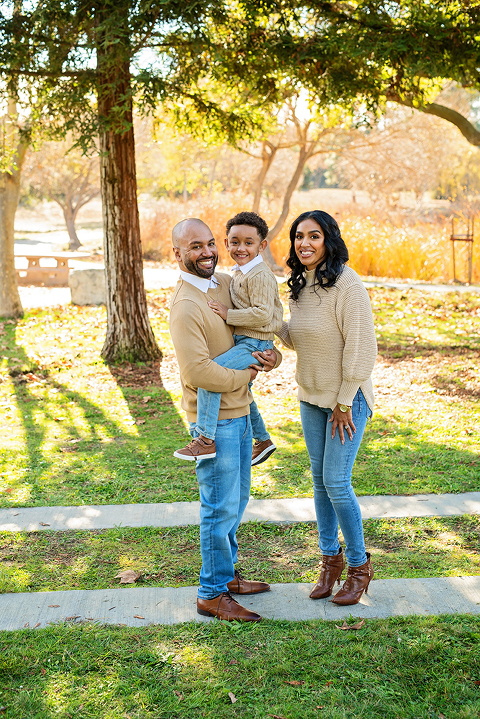 extended family portraits in San Jose