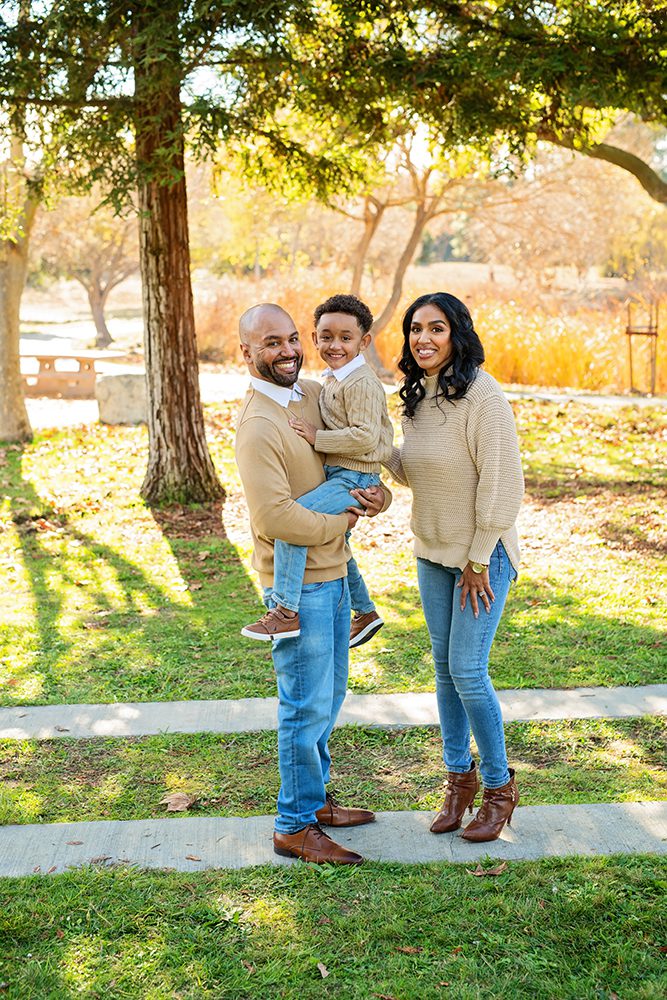 extended family portraits in San Jose