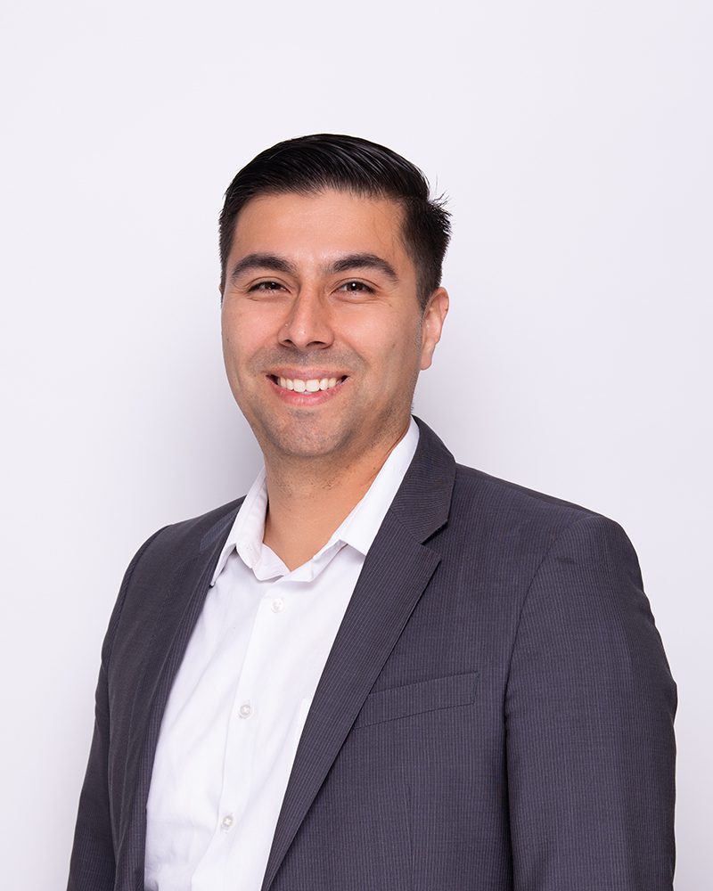 Best Colors To Wear For Headshots