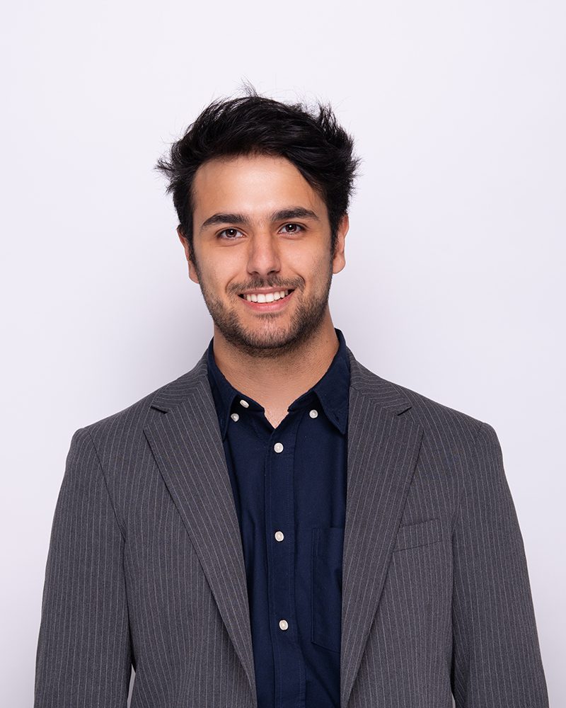 Best Colors To Wear For Headshots