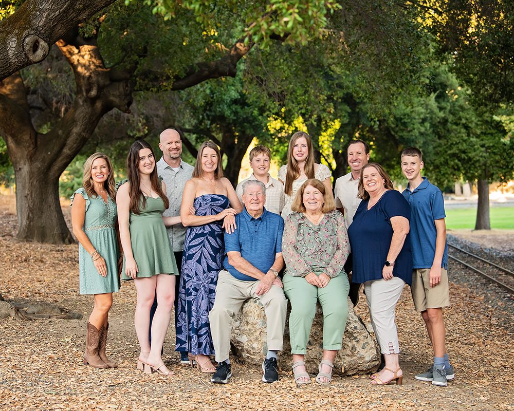golden hour extended family portraits at Vasona Park