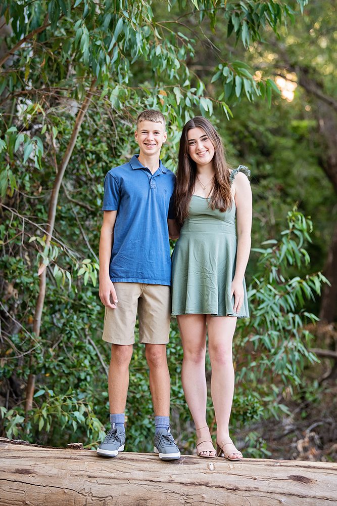 golden hour extended family portraits at Vasona Park