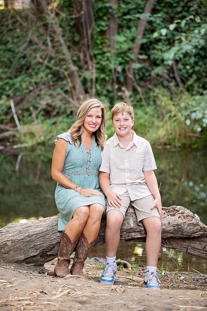 golden hour extended family portraits at Vasona Park