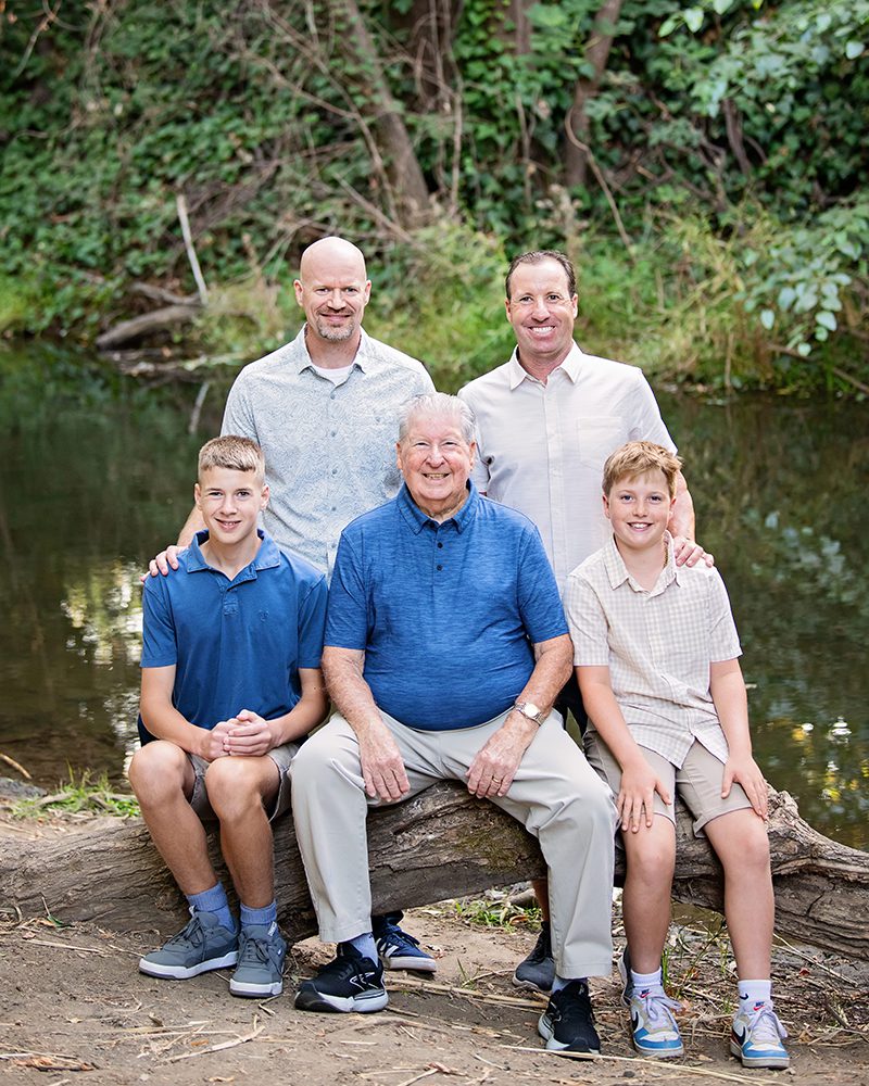 golden hour extended family portraits at Vasona Park