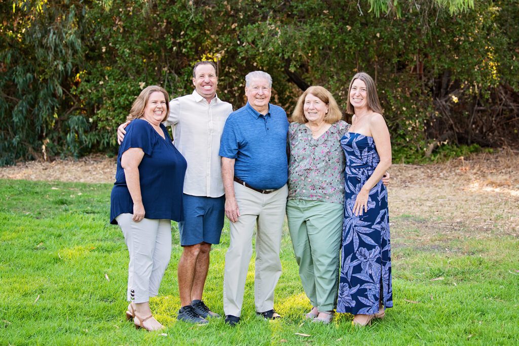 golden hour extended family portraits at Vasona Park