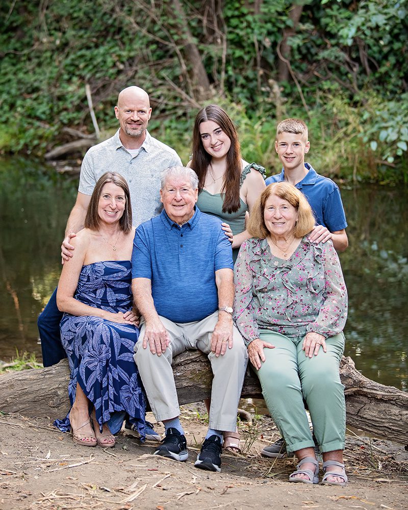 golden hour extended family portraits at Vasona Park