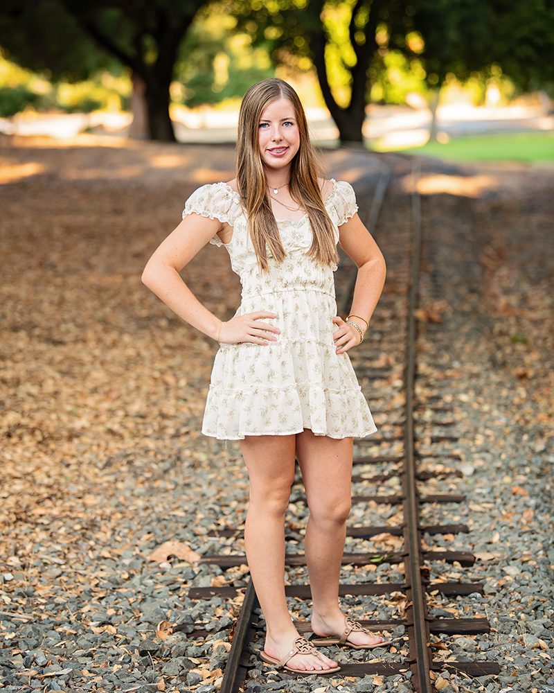 golden hour extended family portraits at Vasona Park
