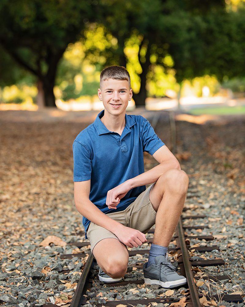 golden hour extended family portraits at Vasona Park