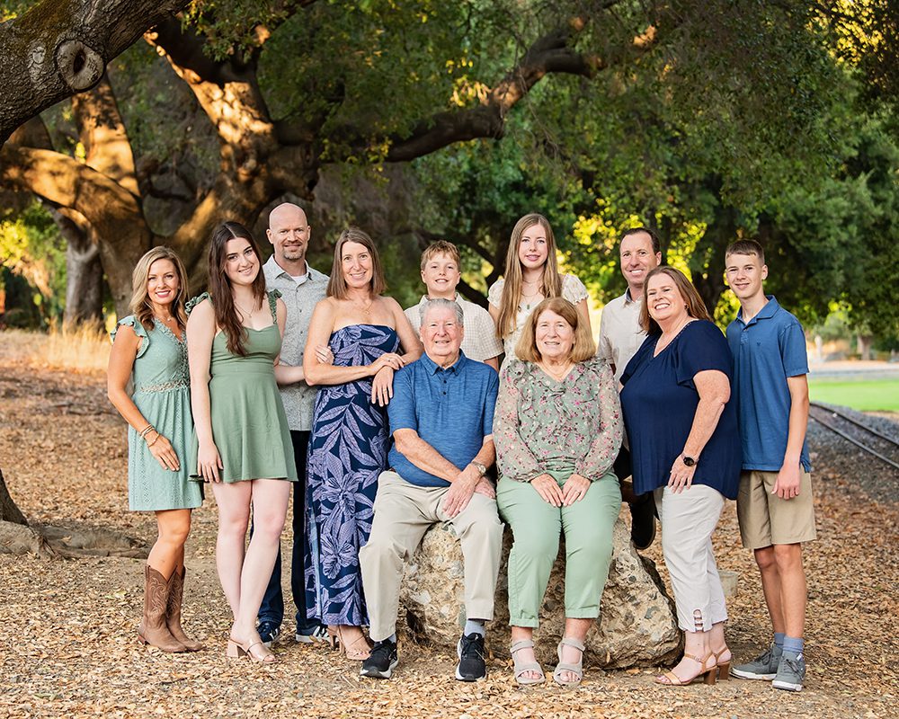 golden hour extended family portraits at Vasona Park