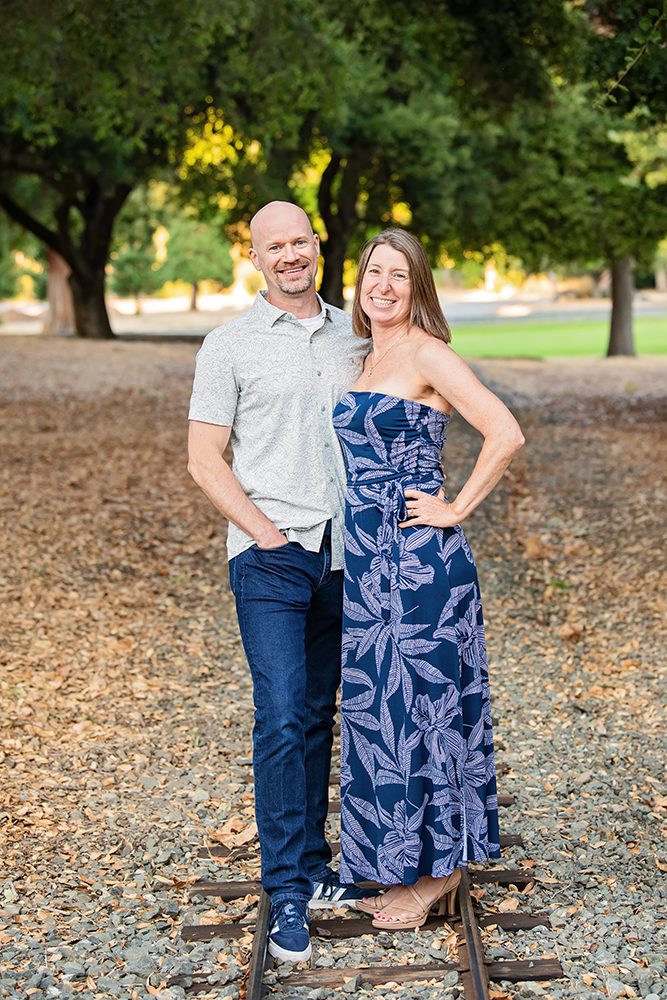 golden hour extended family portraits at Vasona Park