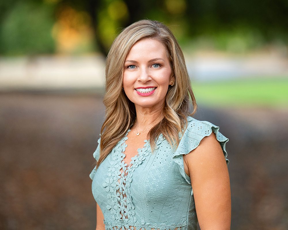 golden hour extended family portraits at Vasona Park