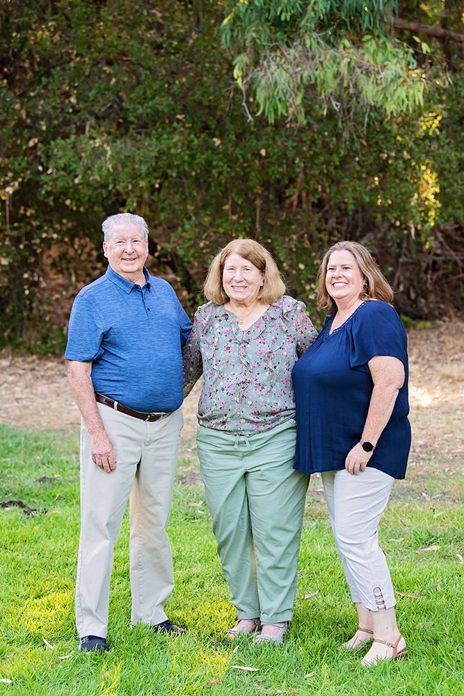 golden hour extended family portraits at Vasona Park