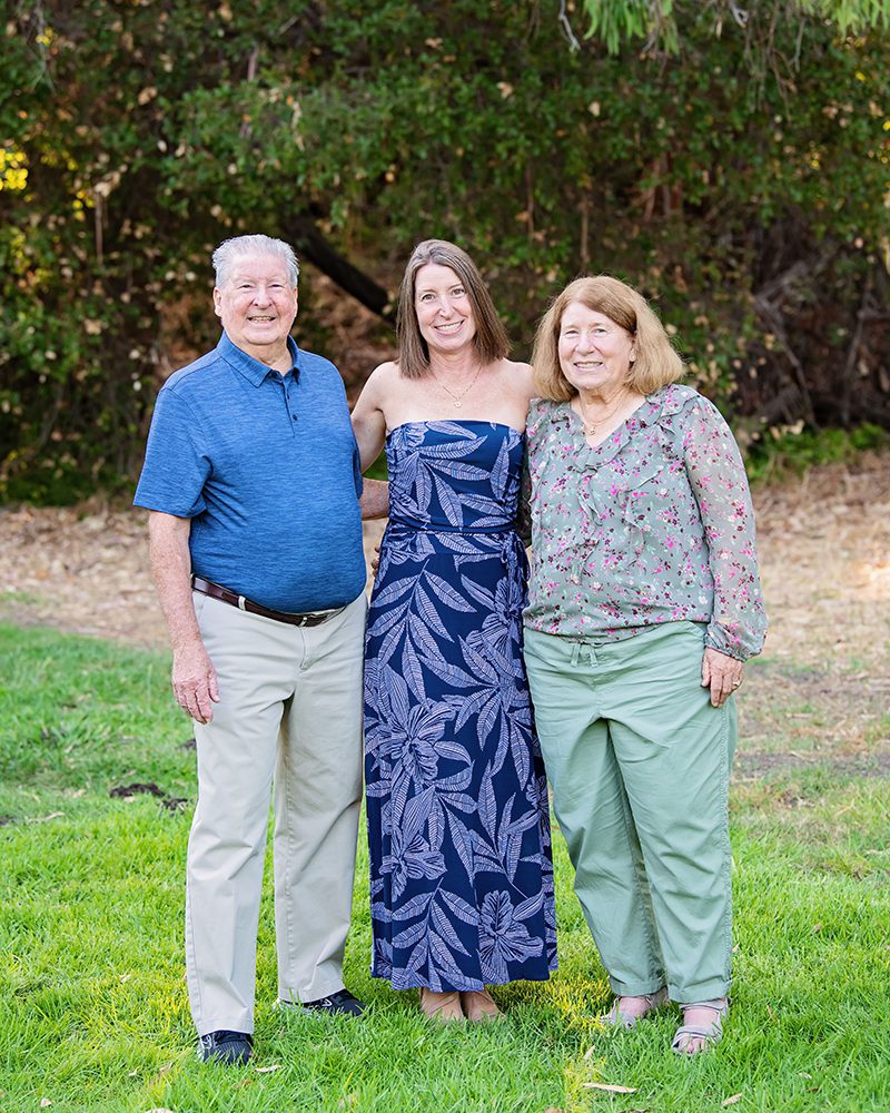 golden hour extended family portraits at Vasona Park