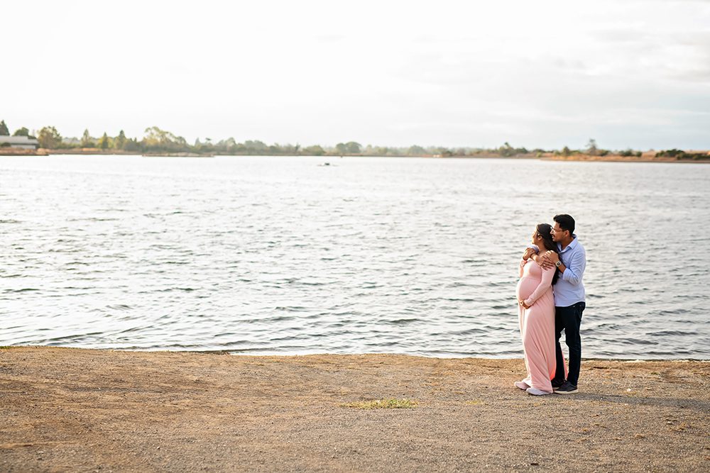 evening maternity portraits at Shoreline Lake Park