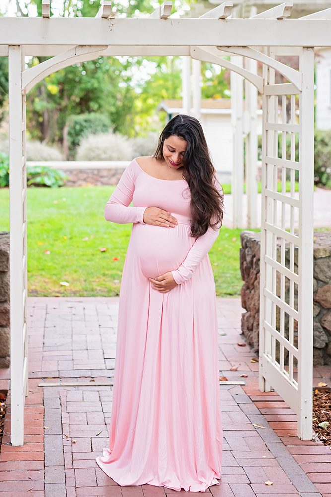 evening maternity portraits at Shoreline Lake Park