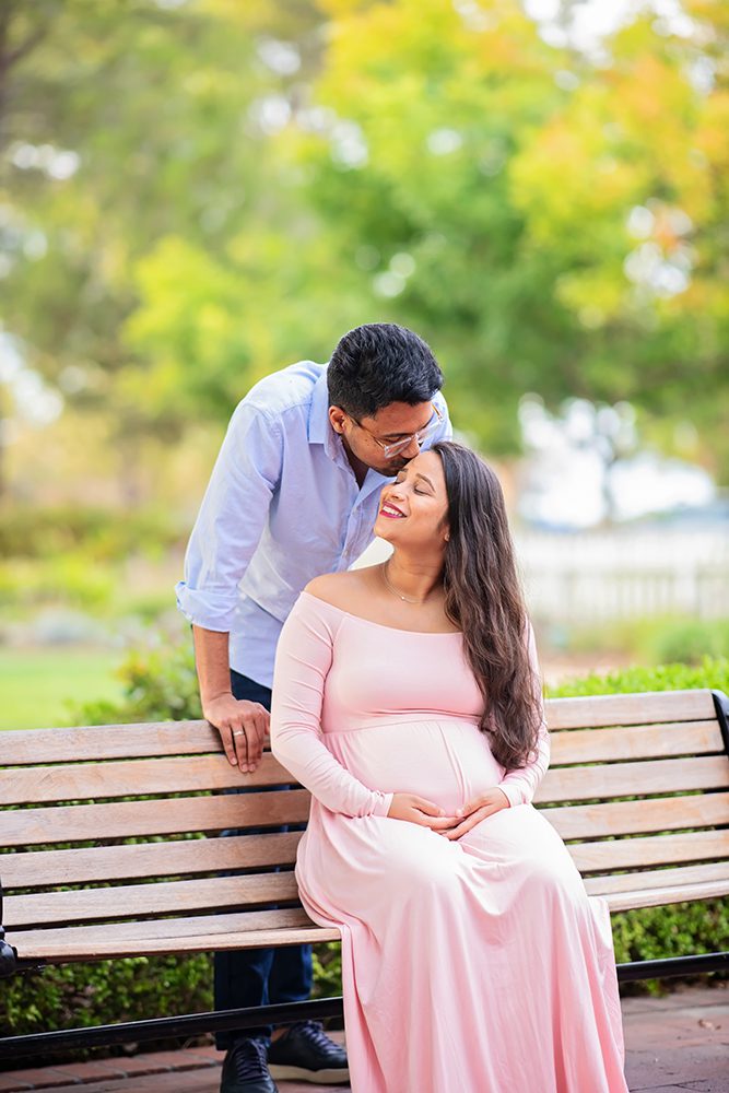 evening maternity portraits at Shoreline Lake Park