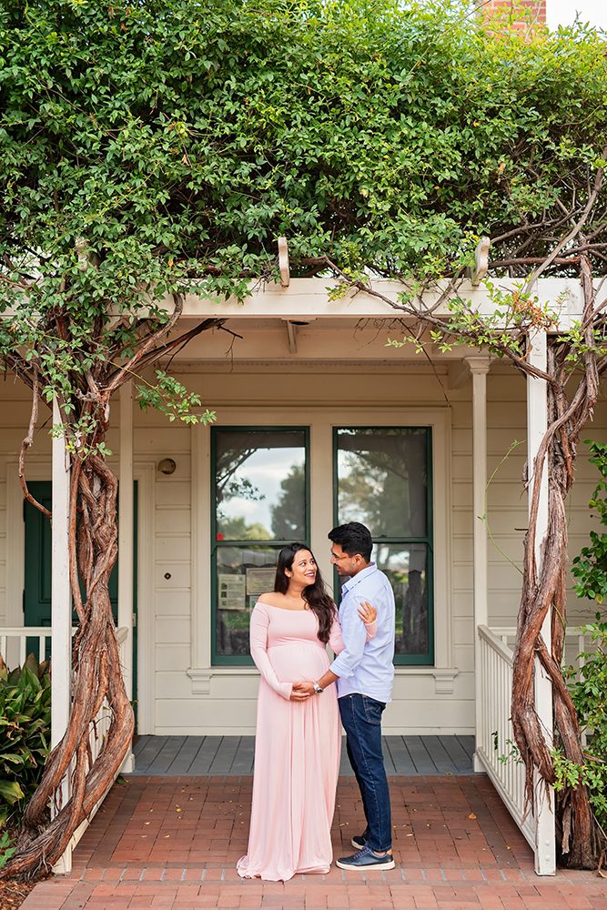 evening maternity portraits at Shoreline Lake Park