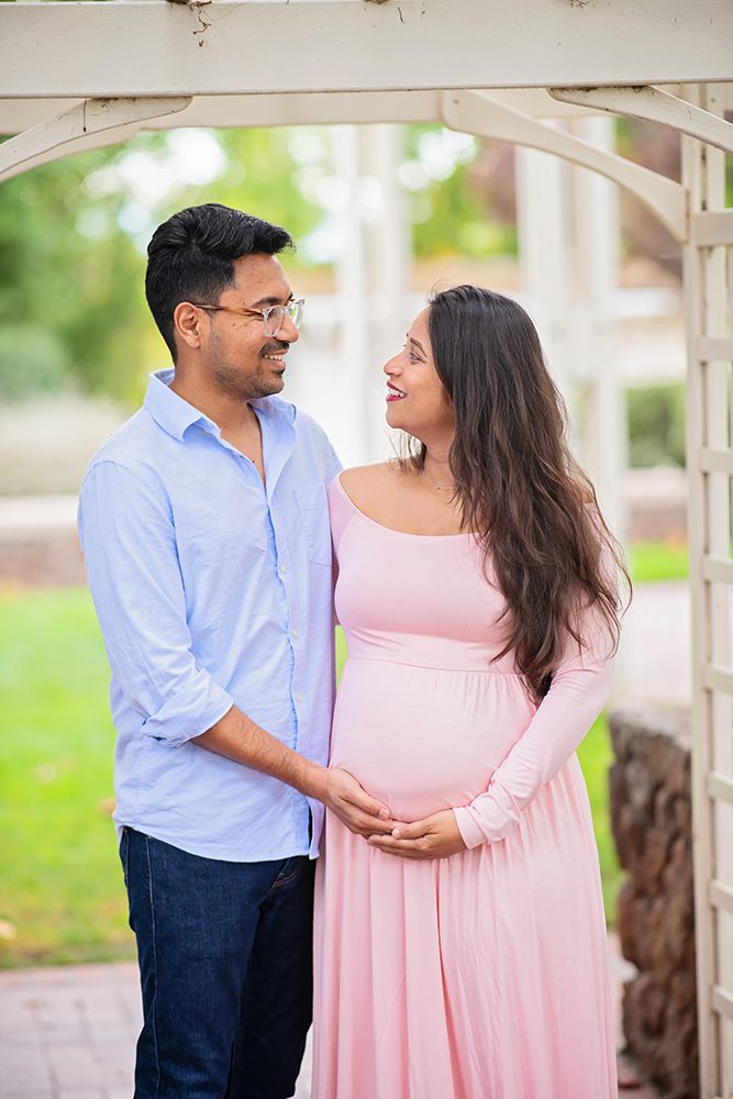 evening maternity portraits at Shoreline Lake Park