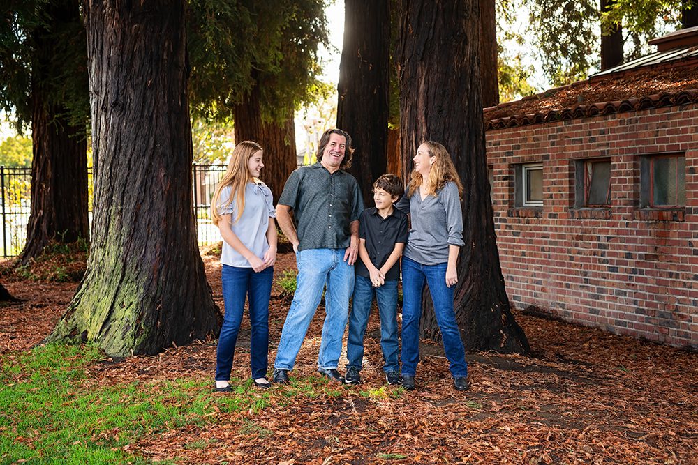 the best lighting for outdoor portraits