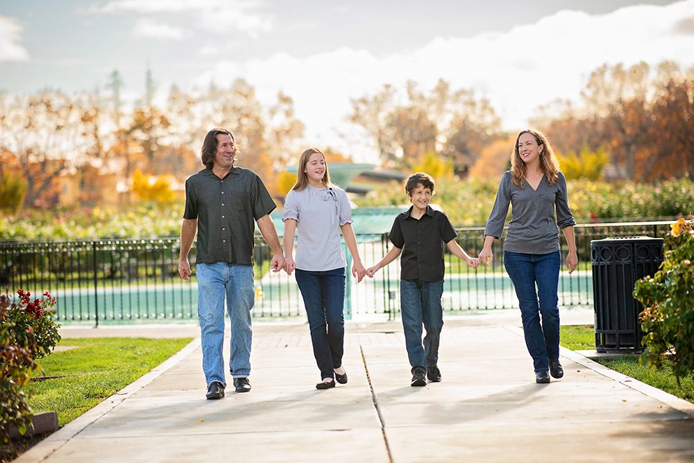 the best lighting for outdoor portraits