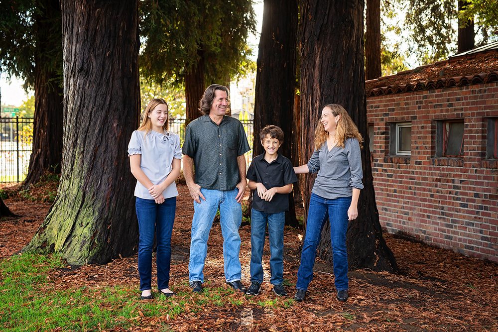 the best lighting for outdoor portraits