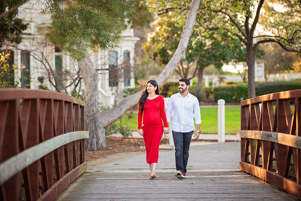 Is Red a Good Color to Wear for Maternity Portraits