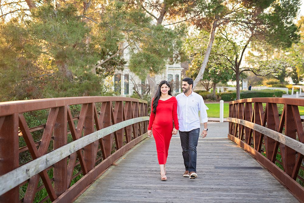Is Red a Good Color to Wear for Maternity Portraits