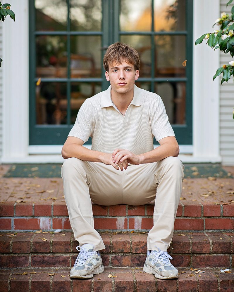 senior portraits at the Elizabeth Gamble Garden