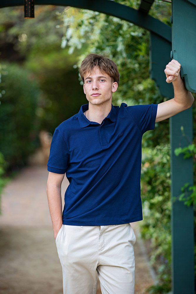senior portraits at the Elizabeth Gamble Garden