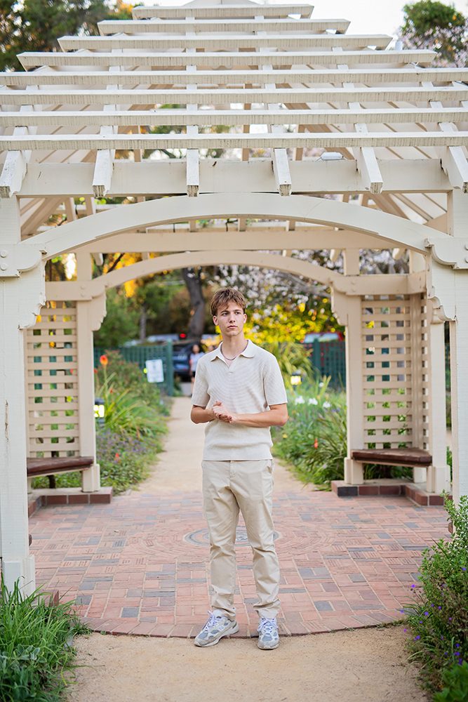 senior portraits at the Elizabeth Gamble Garden